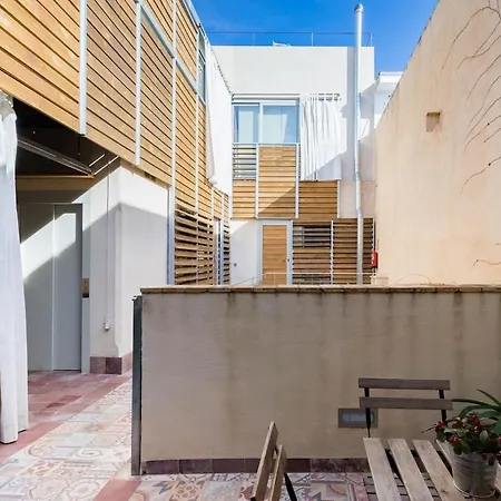 Disfruta Del Sol De Triana Desde Acogedor Y Original Piso Con Gran Terraza Lejlighed